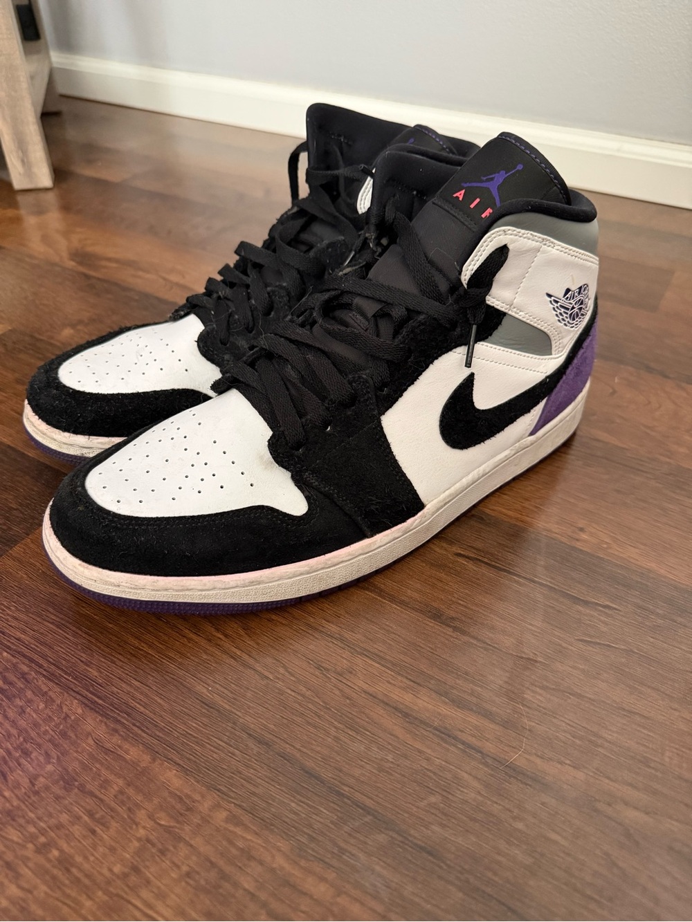 Nike Air Jordan 1 Mid SE Varsity Purple size 13 men’s